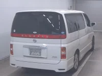 Nissan ELGRAND лот № 4 оценка 3.5  с аукциона в Японии 3