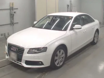 Audi A4  с аукциона в Японии