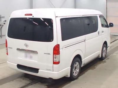 Toyota HIACE VAN  с аукциона в Японии