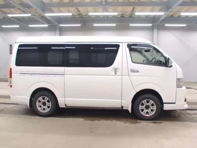 Toyota HIACE VAN  с аукциона в Японии