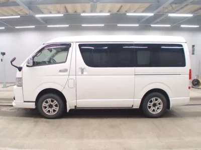 Toyota HIACE VAN  с аукциона в Японии