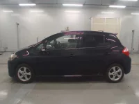 Toyota AURIS лот № 30187 оценка 4  с аукциона в Японии 3