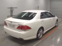 Toyota CROWN лот № 30188 оценка 4  с аукциона в Японии 1