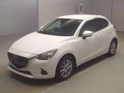 Mazda DEMIO  с аукциона в Японии