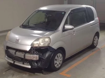 Toyota PORTE  с аукциона в Японии