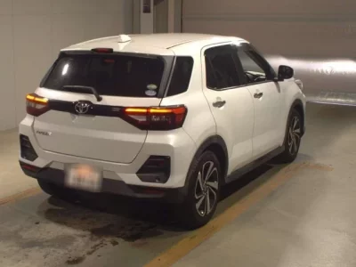 Mitsubishi OUTLANDER  с аукциона в Японии