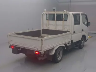 Toyota DYNA  с аукциона в Японии