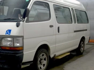 Toyota HIACE  с аукциона в Японии