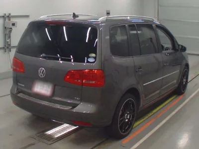 Volkswagen GOLF TOURAN  с аукциона в Японии