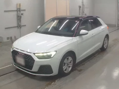 Audi A1  с аукциона в Японии