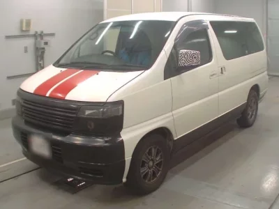 Nissan ELGRAND  с аукциона в Японии