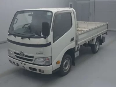 Toyota DYNA  с аукциона в Японии