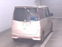 Nissan ROOX лот № 3521 оценка 4  с аукциона в Японии 3