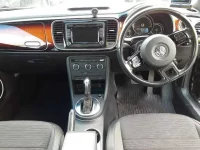 Volkswagen THE BEETLE лот № 30223 оценка 4  с аукциона в Японии 8