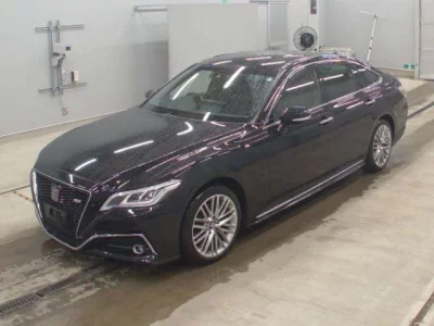 Toyota CROWN  с аукциона в Японии