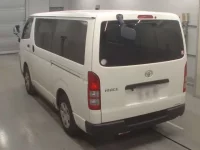 Toyota HIACE VAN лот № 30231 оценка R  с аукциона в Японии 4