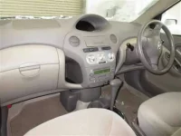 Toyota PLATZ лот № 4027 оценка R  с аукциона в Японии 2