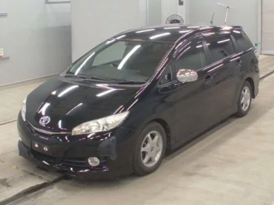 Toyota WISH  с аукциона в Японии