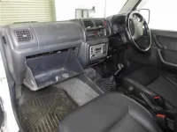 Suzuki JIMNY лот № 4033 оценка R  с аукциона в Японии 2