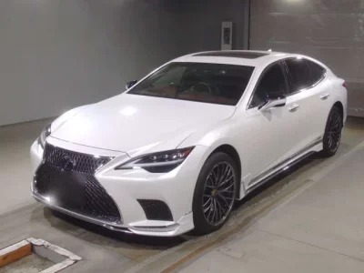 Lexus LS  с аукциона в Японии