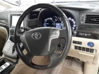 Toyota VELLFIRE лот № 30241 оценка 3  с аукциона в Японии 6