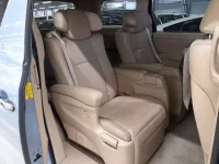 Toyota VELLFIRE лот № 30241 оценка 3  с аукциона в Японии 9