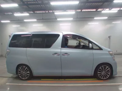 Toyota VELLFIRE  с аукциона в Японии