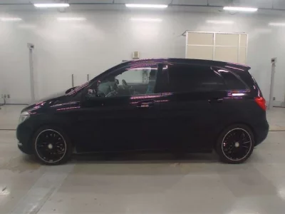 Mercedes-Benz B CLASS  с аукциона в Японии