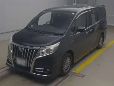 Toyota ESQUIRE  с аукциона в Японии