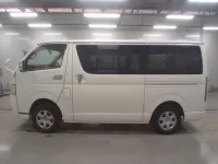 Toyota REGIUS ACE VAN лот № 30250 оценка 3.5  с аукциона в Японии 3