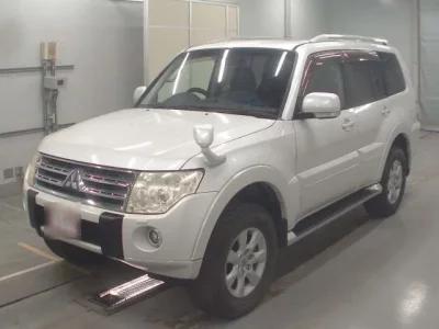 Mitsubishi PAJERO  с аукциона в Японии