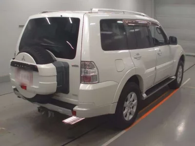 Mitsubishi PAJERO  с аукциона в Японии