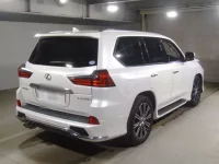 Lexus LX лот № 10033 оценка 4.5  с аукциона в Японии 1