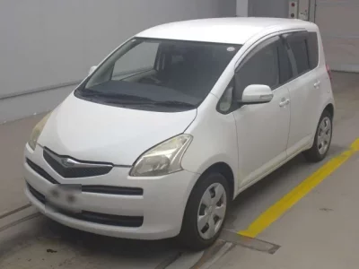 Toyota RACTIS  с аукциона в Японии