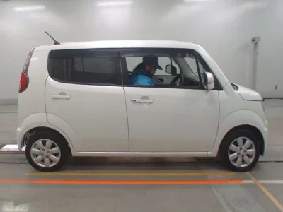 Suzuki MRWAGON