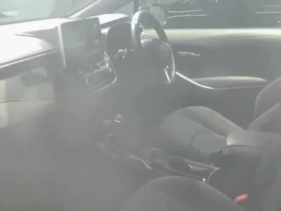 Toyota COROLLA SPORT  с аукциона в Японии