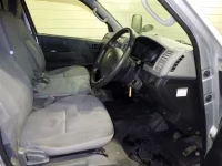 Toyota HIACE VAN лот № 4801 оценка R  с аукциона в Японии 2