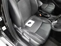 Toyota COROLLA SPORT лот № 30263 оценка 4  с аукциона в Японии 7