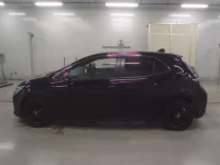 Toyota COROLLA SPORT лот № 30263 оценка 4  с аукциона в Японии 3