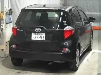 Toyota RACTIS лот № 2005 оценка 3  с аукциона в Японии 1