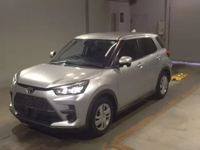 Toyota RAIZE  с аукциона в Японии