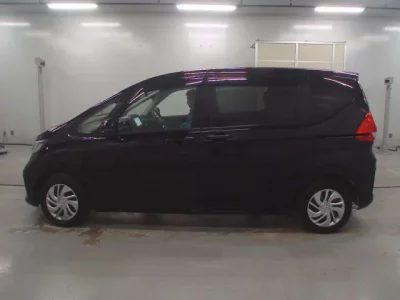 Honda FREED  с аукциона в Японии