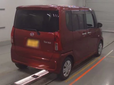 Daihatsu TANTO  с аукциона в Японии