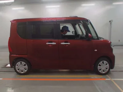 Daihatsu TANTO  с аукциона в Японии