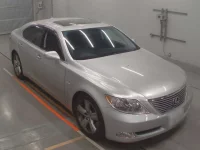 Lexus LS лот № 30284 оценка 4.5  с аукциона в Японии 4
