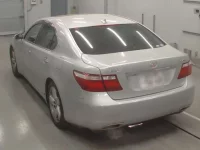 Lexus LS лот № 30284 оценка 4.5  с аукциона в Японии 5