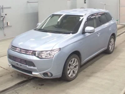 Mitsubishi OUTLANDER PHEV