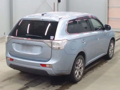 Mitsubishi OUTLANDER PHEV