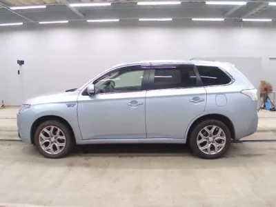 Mitsubishi OUTLANDER PHEV