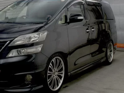 Toyota VELLFIRE  с аукциона в Японии